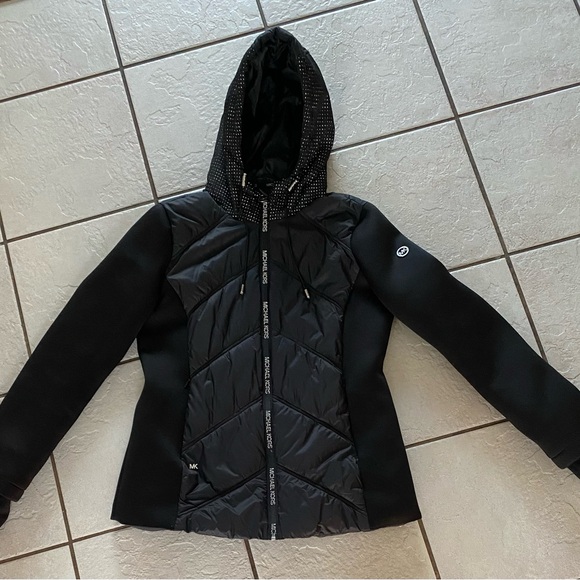 Michael Kors Jackets & Blazers - Michael Kors Women's Black Puffer Jacket with Hood